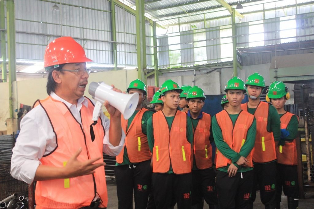 PT BDN Peduli K3: Penyediaan APD & Safety Briefing - Isafety Magazine ...